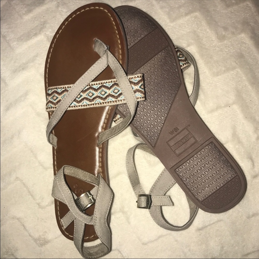 BRAND NEW TOMS SANDALS